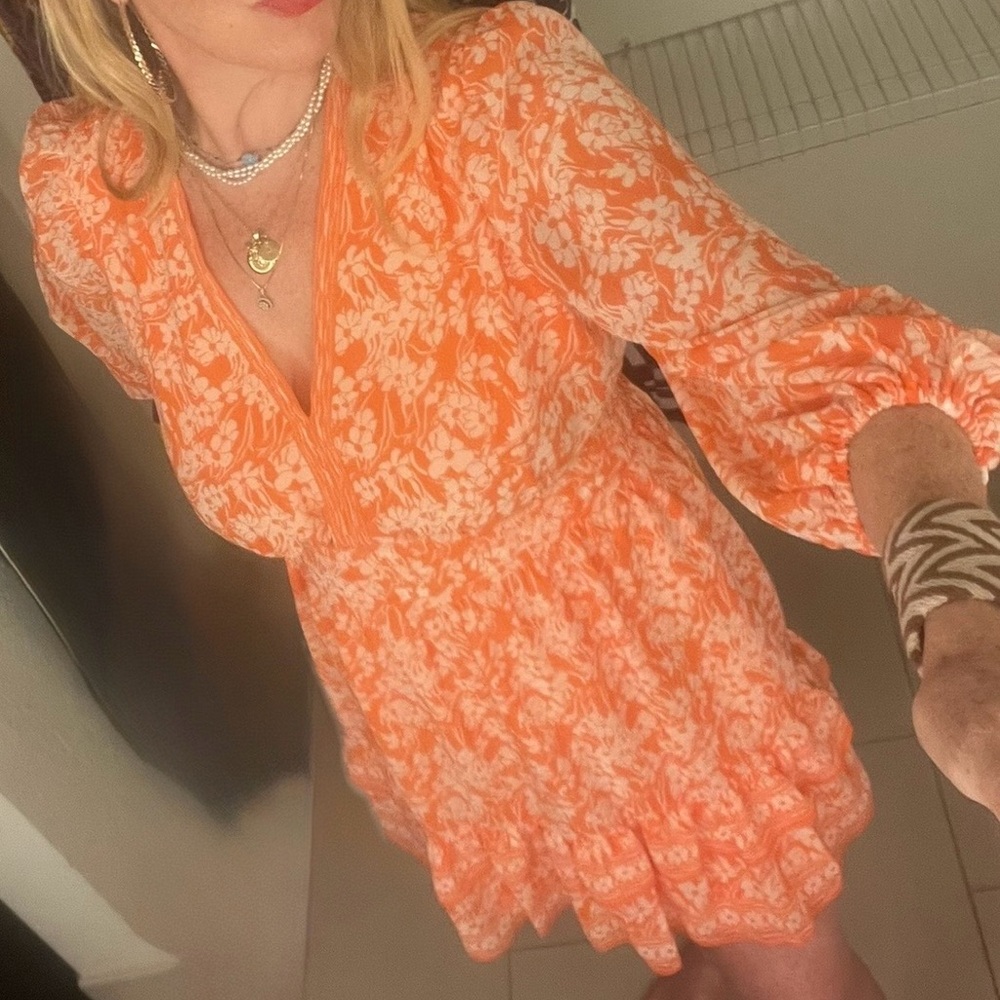 Max Studio Orange and White Floral V-Neck Long Sleeve Dress